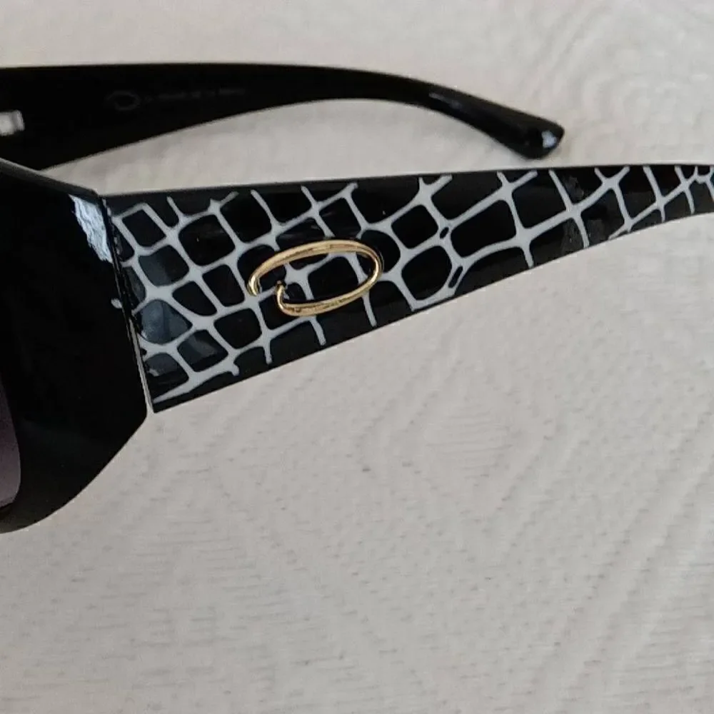 Oscar De La Renta Women's Mod1146 Sunglasses with Hard Shell Case Included